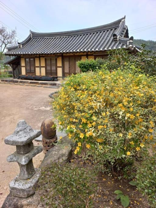Yasun Gallery Gyeongju Exterior photo